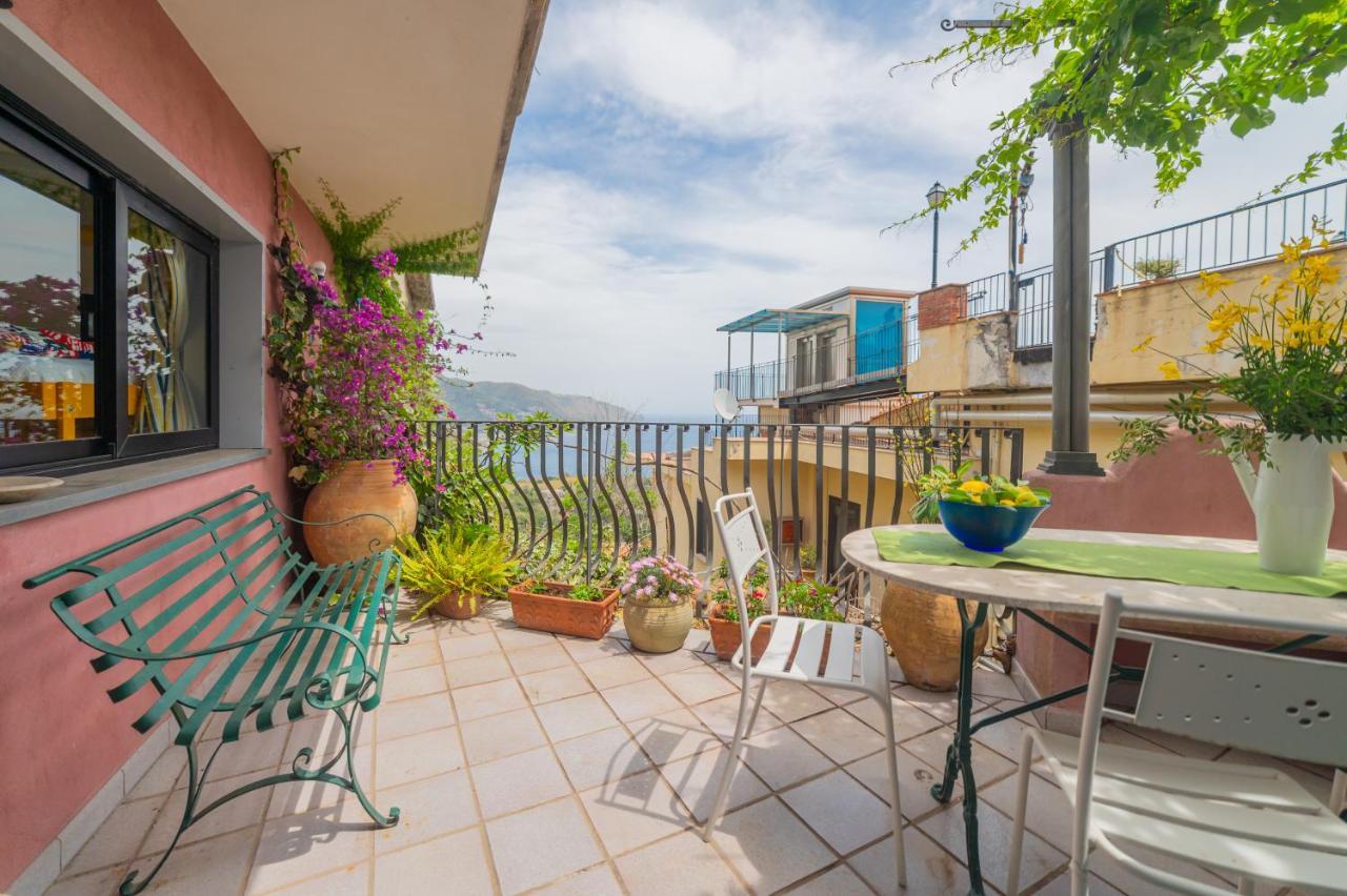 Old Memories House Appartement Taormina Buitenkant foto