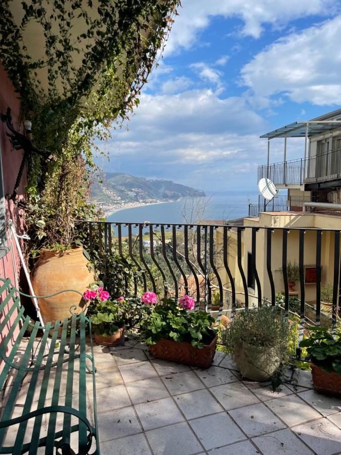 Old Memories House Appartement Taormina Buitenkant foto